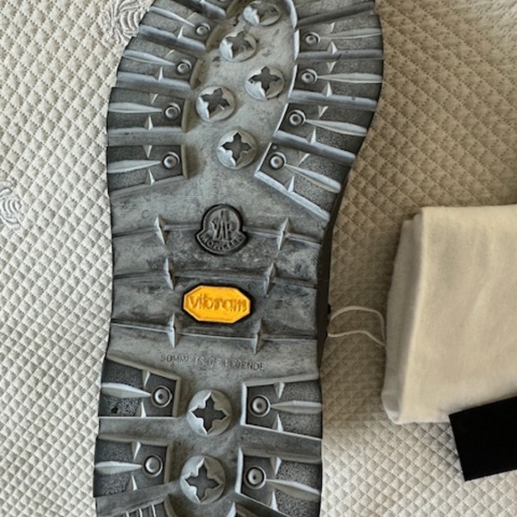 MONCLER Blanche Ankle Hiking Winter Boots Velvet Black Leather Women’s Size 41 - Picture 10 of 10